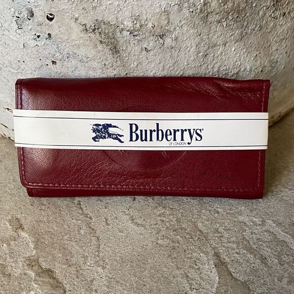 Vintage Burberry(s) Maroon & Nova Check Key Case w/Horse Logo w/COA. NWOT - Picture 1 of 11